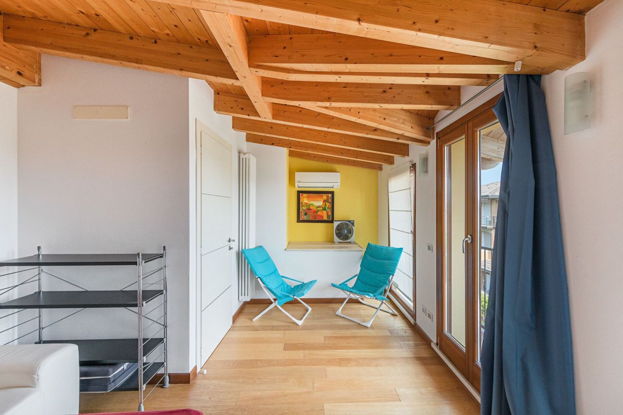 Апартаменты у озера Гарда, Италия, 90 м² - фото 10