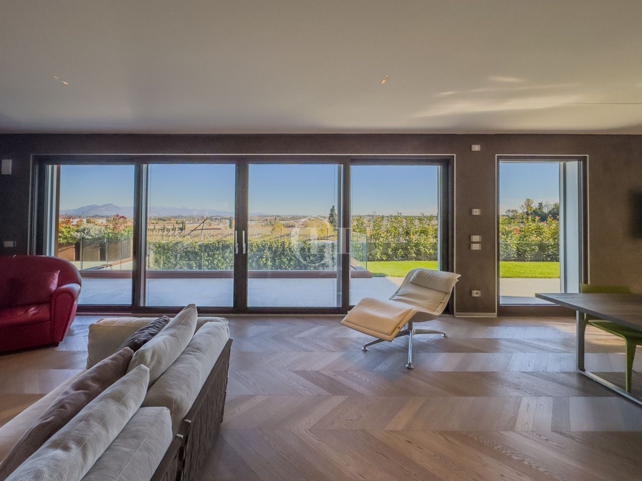 Вилла у озера Гарда, Италия, 344 м² - фото 9