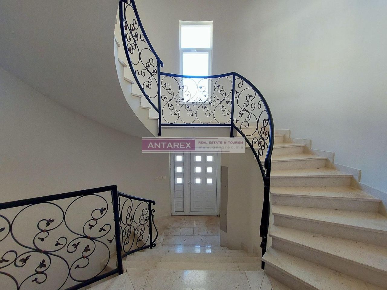 Апартаменты в Биеле, Черногория, 89 м² - фото 11