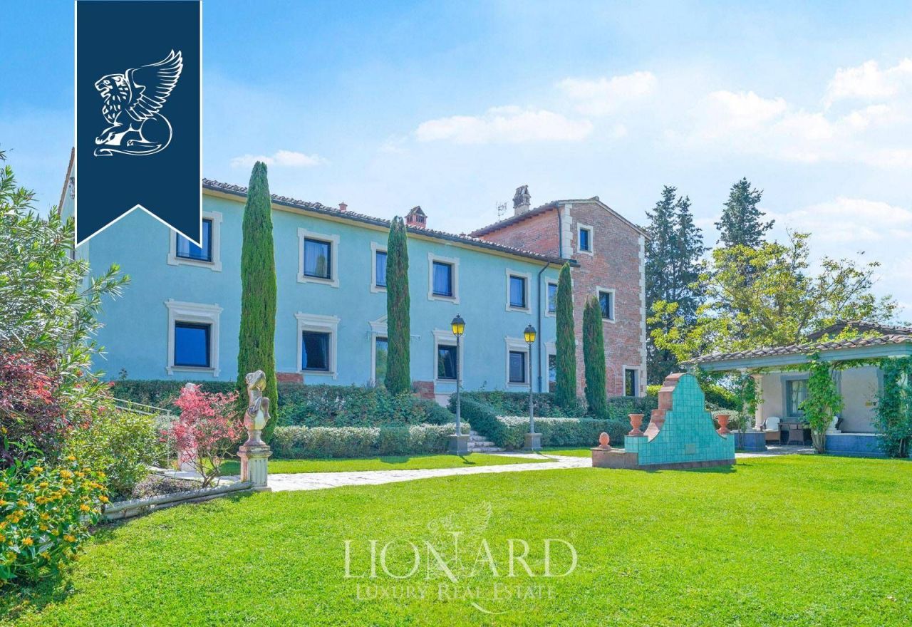 Отель, гостиница в Пизе, Италия, 2 500 м² - фото 2