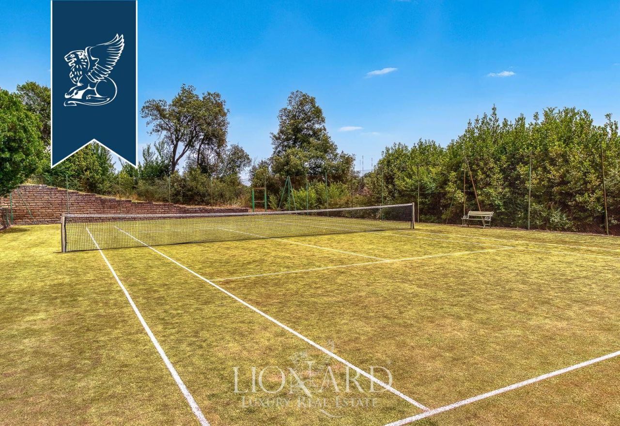 Вилла в Риме, Италия, 2 500 м² - фото 9