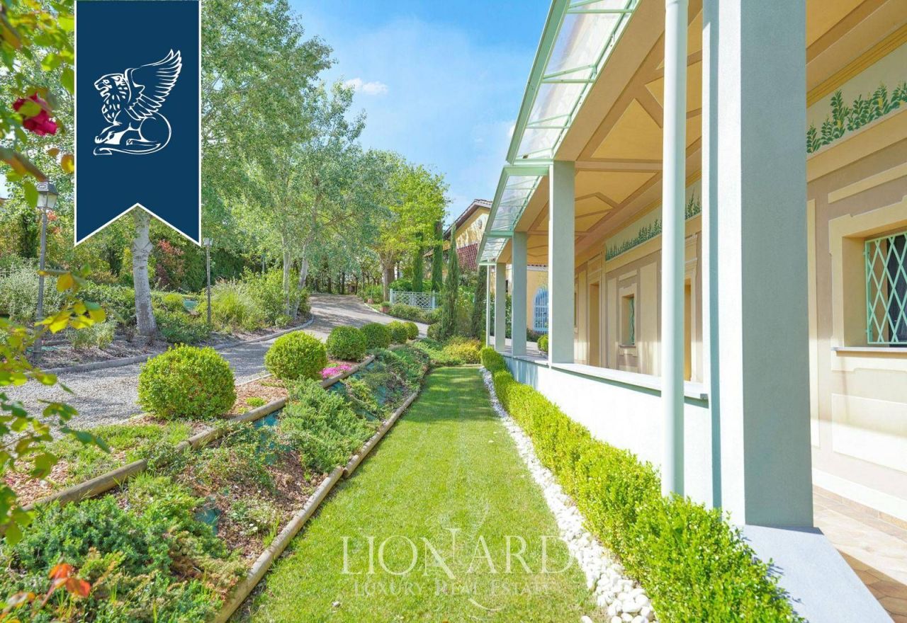 Отель, гостиница в Пизе, Италия, 2 500 м² - фото 14