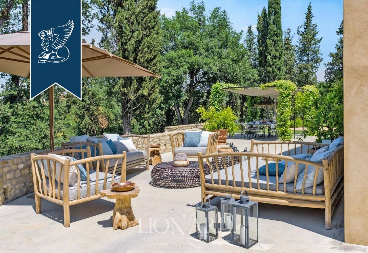 Вилла во Флоренции, Италия, 700 м² - фото 19