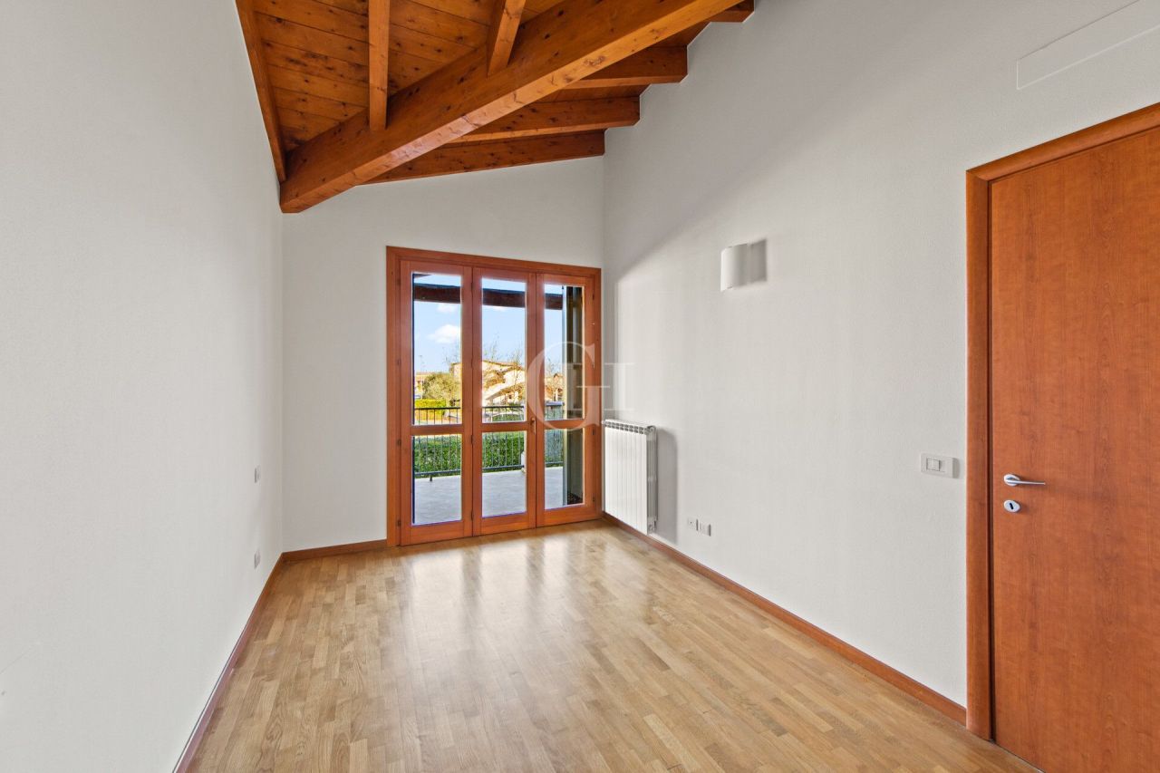 Апартаменты у озера Гарда, Италия, 60 м² - фото 9