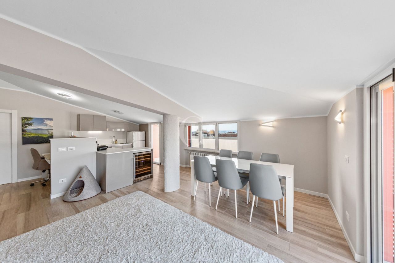Пентхаус у озера Гарда, Италия, 92 м² - фото 4