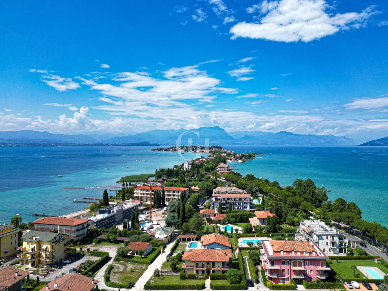 Пентхаус у озера Гарда, Италия, 92 м² - фото 15