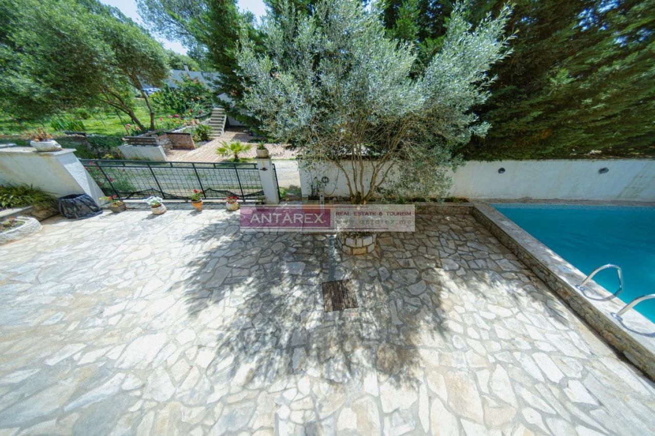 Вилла в Кримовице, Черногория, 300 м² - фото 3