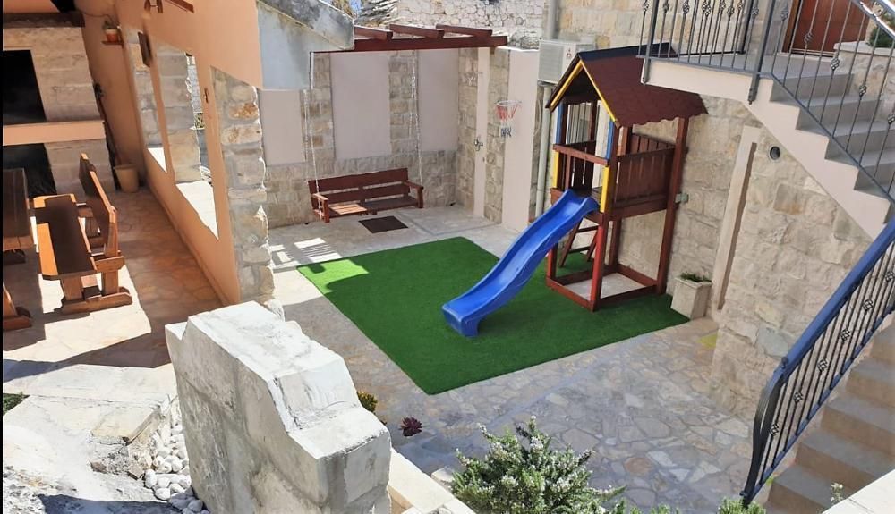 Отель, гостиница в Подстране, Хорватия, 200 м² - фото 14