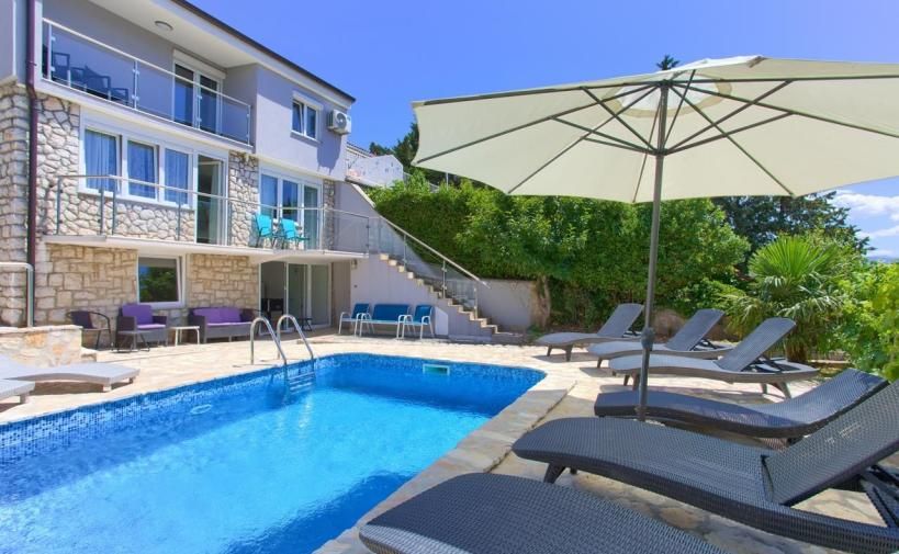 Вилла в Нови-Винодольски, Хорватия, 200 м² - фото 1