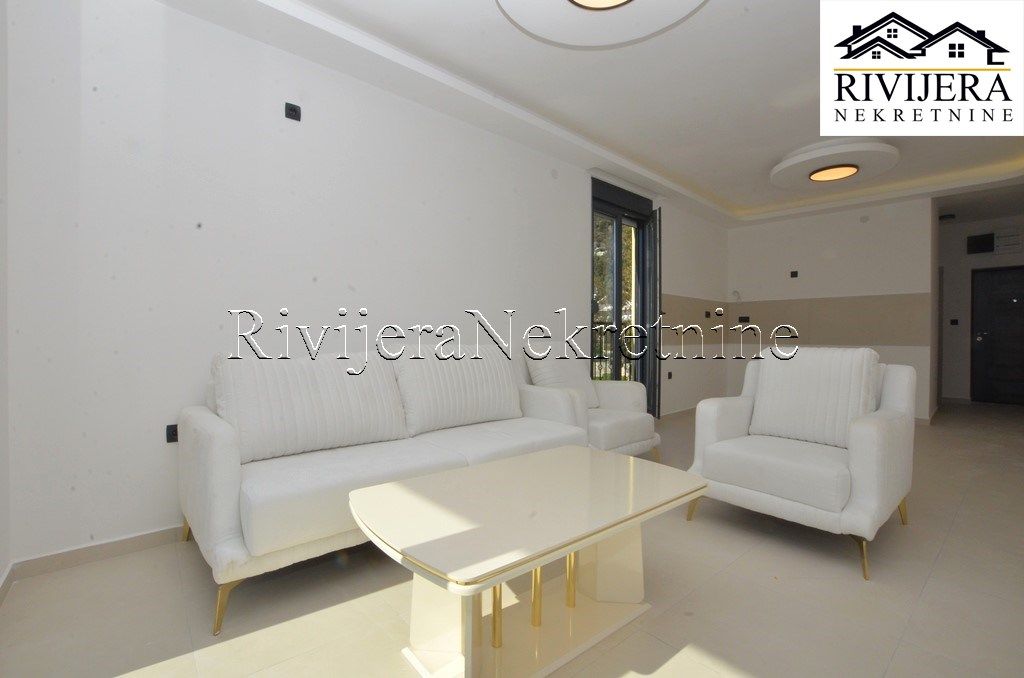 Квартира в Херцег-Нови, Черногория, 47 м² - фото 3