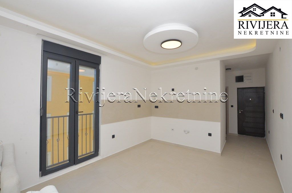 Квартира в Херцег-Нови, Черногория, 47 м² - фото 8