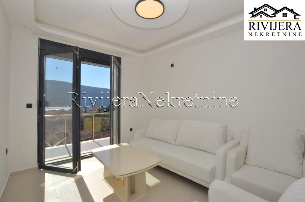 Квартира в Херцег-Нови, Черногория, 47 м² - фото 2