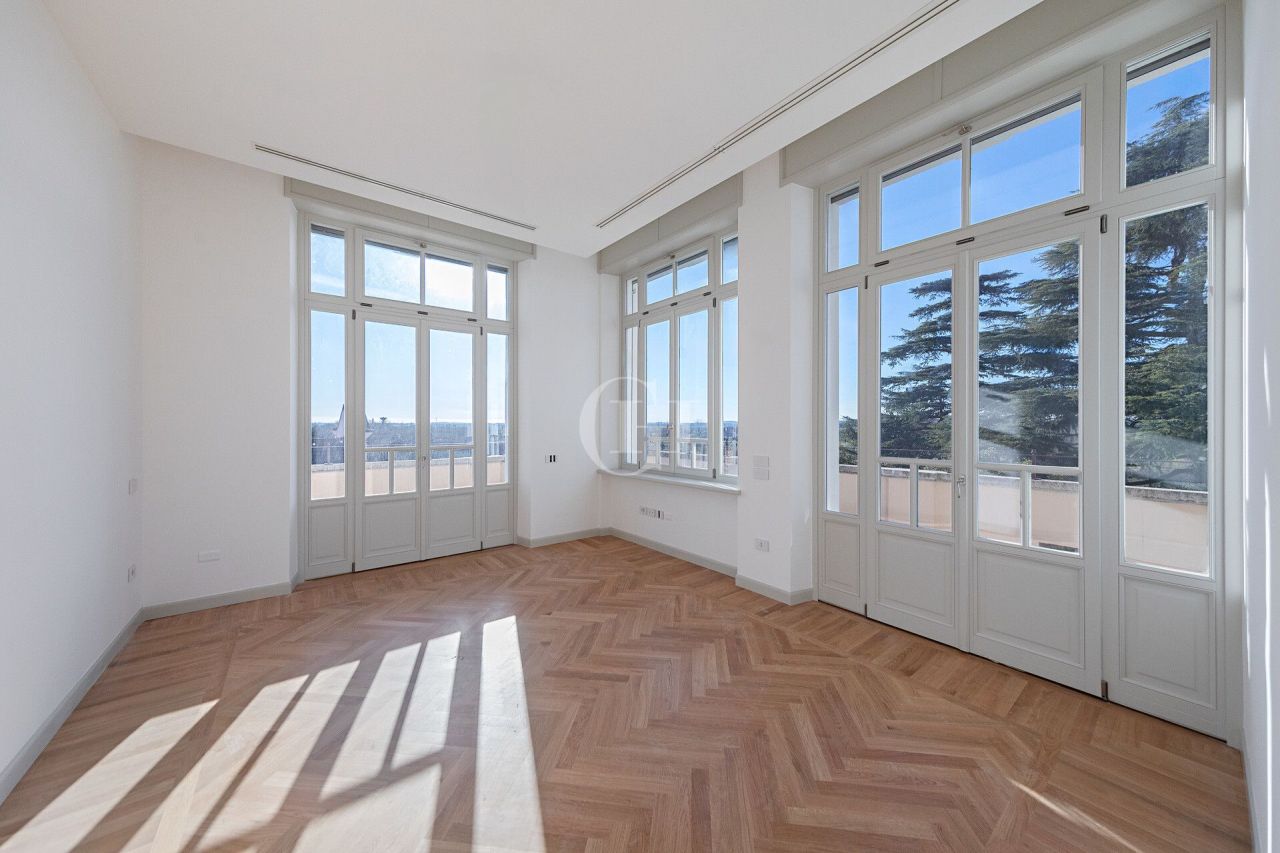 Апартаменты у озера Гарда, Италия, 318 м² - фото 13