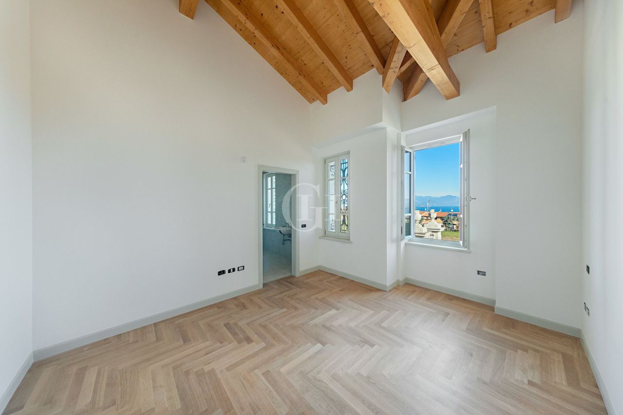 Вилла у озера Гарда, Италия, 235 м² - фото 5