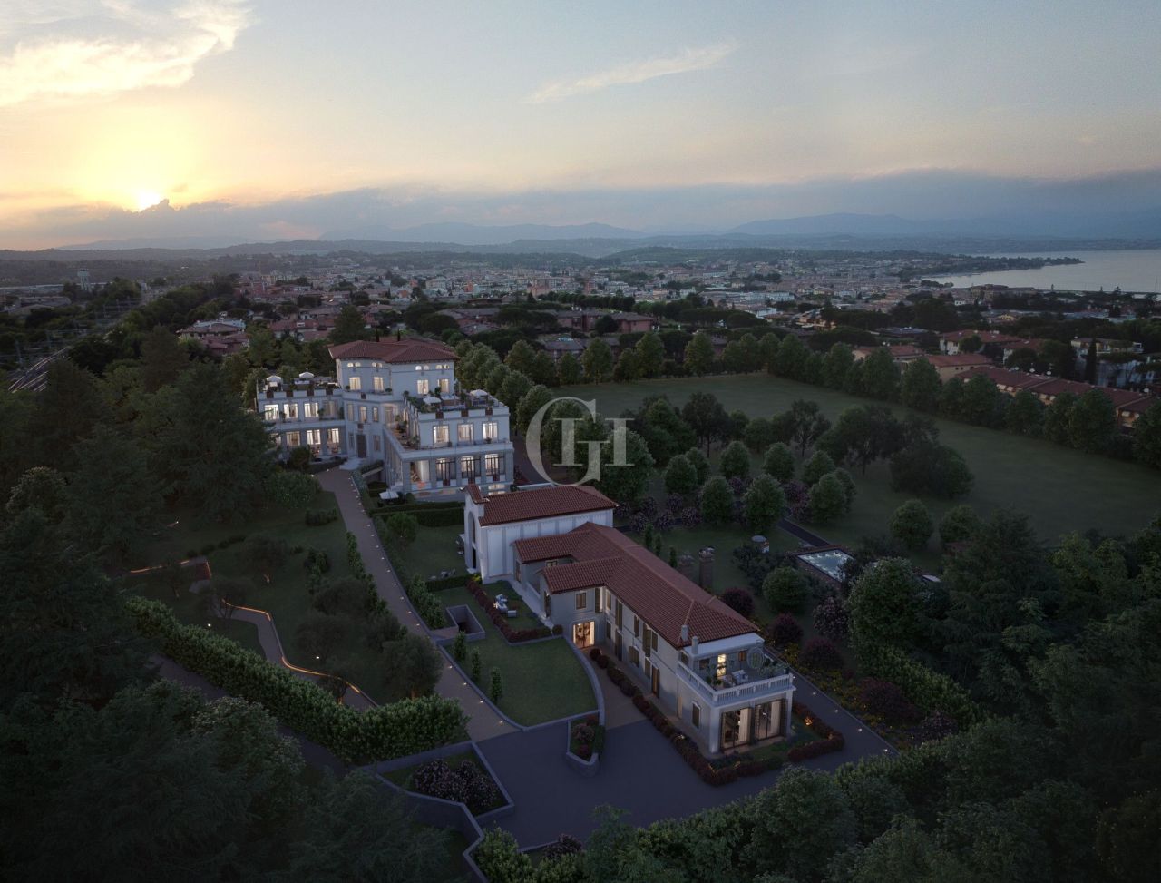 Вилла у озера Гарда, Италия, 235 м² - фото 16