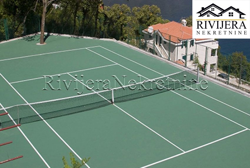 Квартира в Которе, Черногория, 92 м² - фото 13