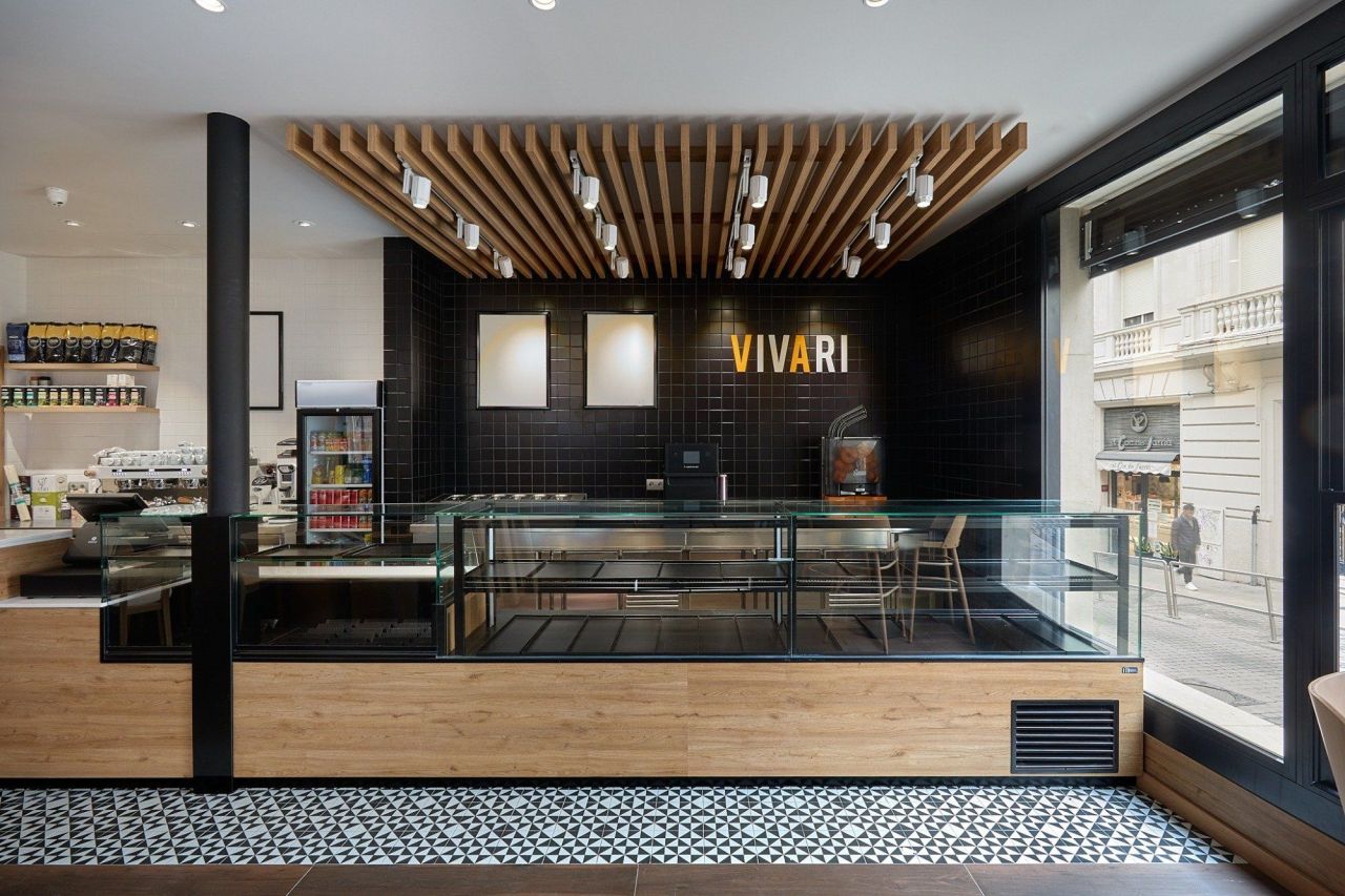 Коммерческая недвижимость в Барселоне, Испания, 250 м² - фото 2