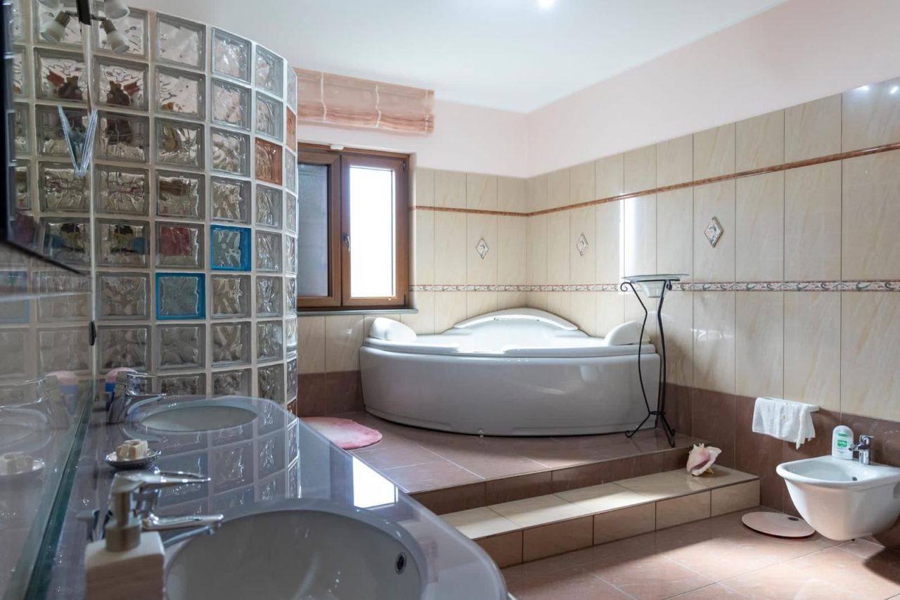 Вилла в Сталетти, Италия, 600 м² - фото 14