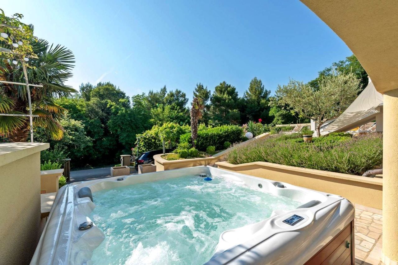 Вилла в Порече, Хорватия, 395 м² - фото 9