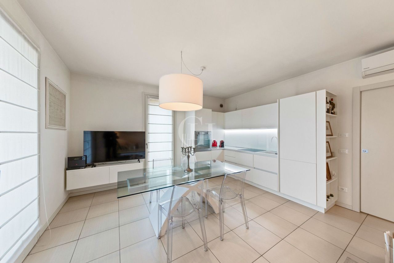 Апартаменты у озера Гарда, Италия, 138 м² - фото 3