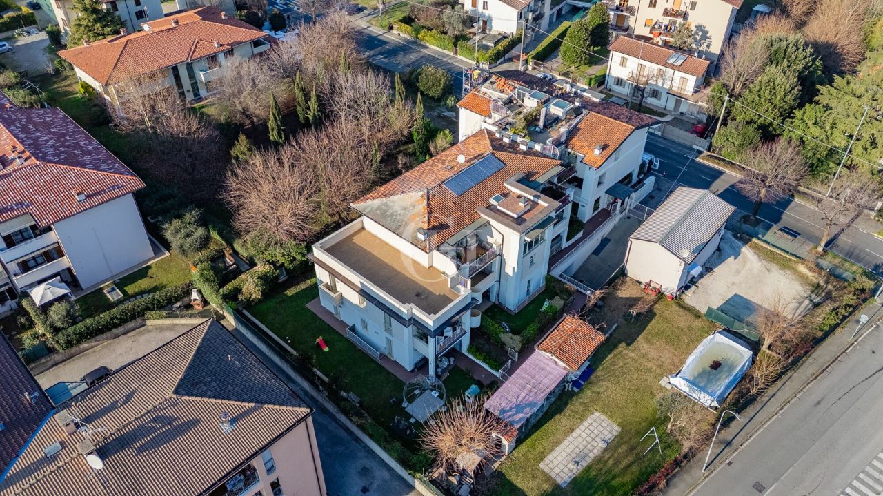 Апартаменты у озера Гарда, Италия, 138 м² - фото 15