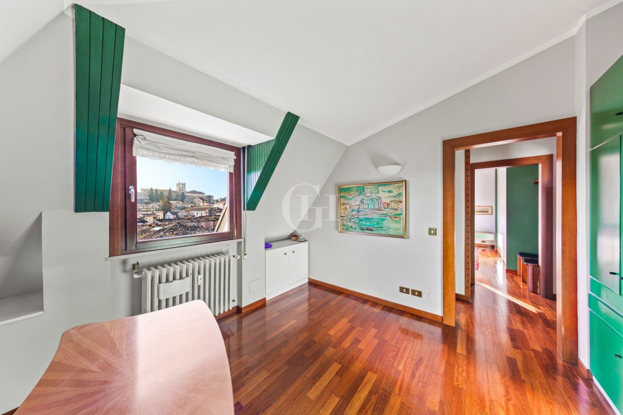 Пентхаус у озера Гарда, Италия, 185 м² - фото 13