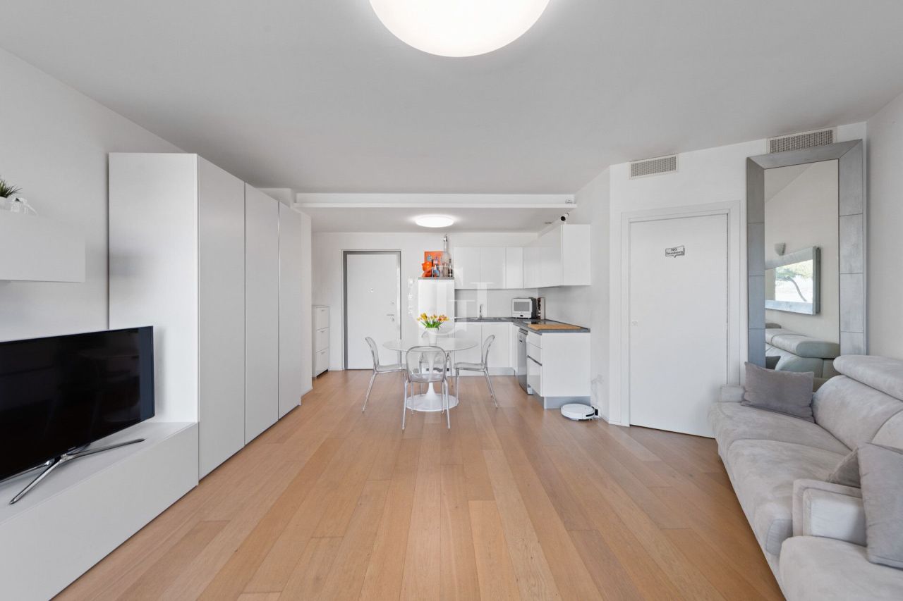 Апартаменты у озера Гарда, Италия, 55 м² - фото 7