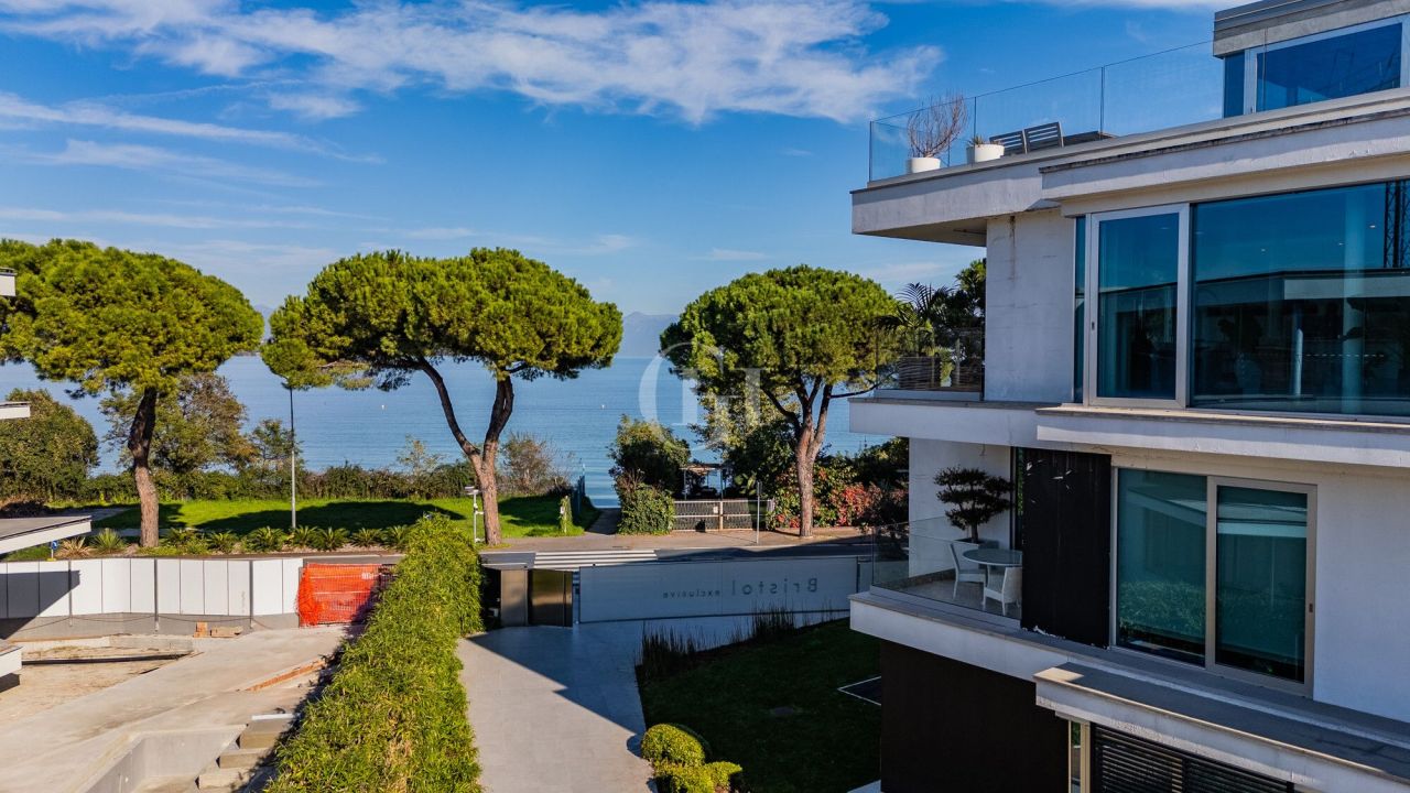 Апартаменты у озера Гарда, Италия, 55 м² - фото 3