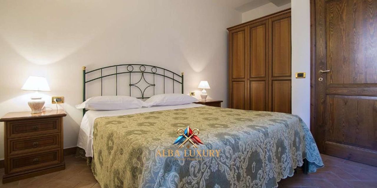 Вилла в Кастаньето-Кардуччи, Италия, 2 000 м² - фото 12