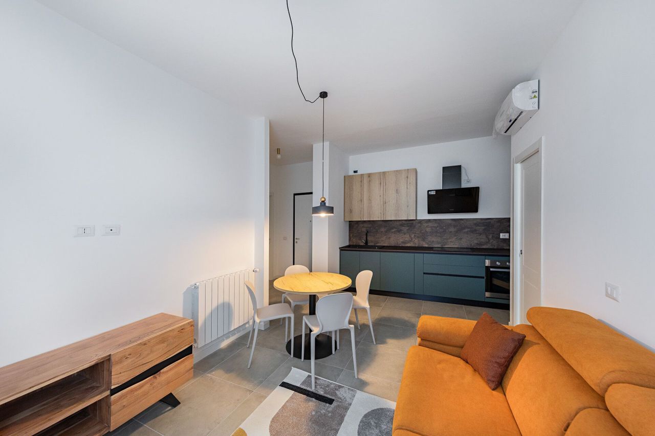 Апартаменты у озера Гарда, Италия, 80 м² - фото 4