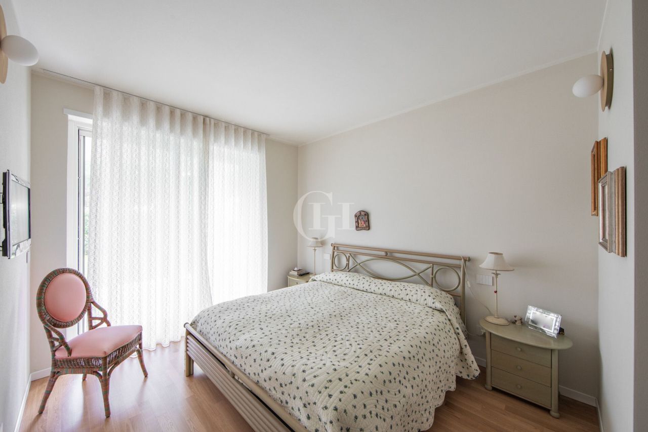 Апартаменты у озера Гарда, Италия, 130 м² - фото 9