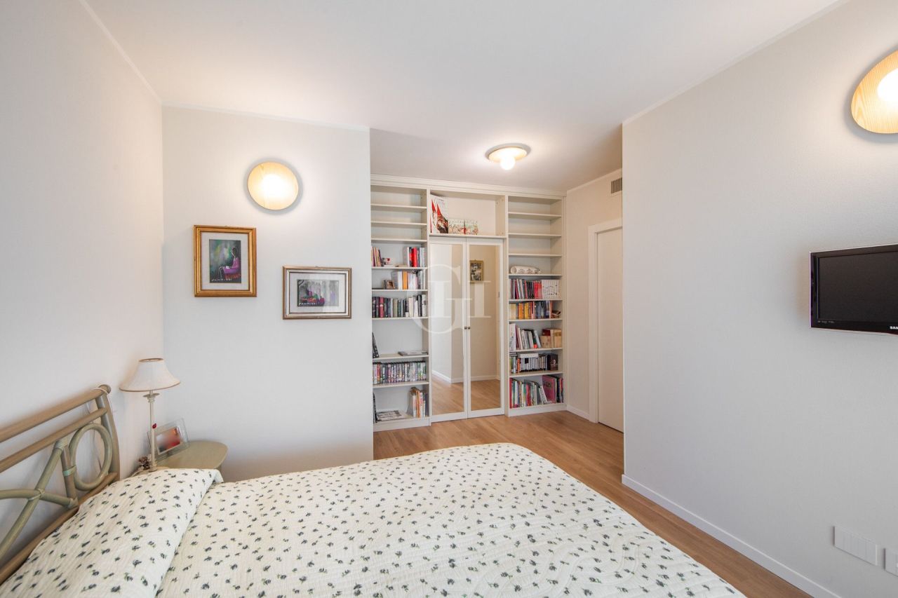 Апартаменты у озера Гарда, Италия, 130 м² - фото 10