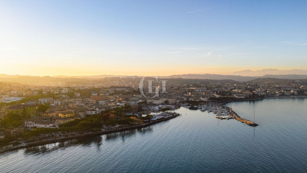 Апартаменты у озера Гарда, Италия, 134 м² - фото 16