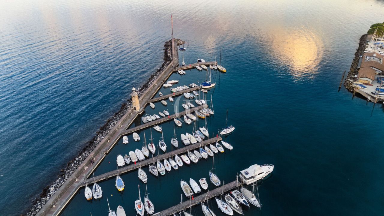 Апартаменты у озера Гарда, Италия, 134 м² - фото 17