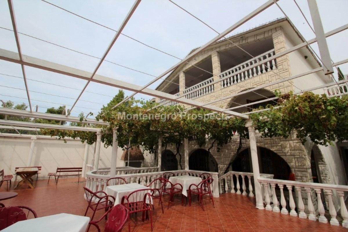 Офис в Сутоморе, Черногория, 431 м² - фото 1