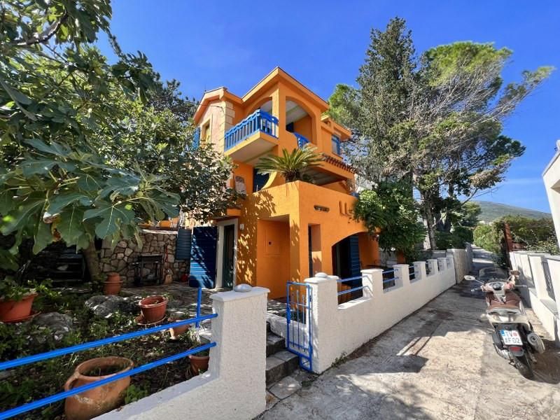 Дом на полуострове Луштица, Черногория, 125 м² - фото 1