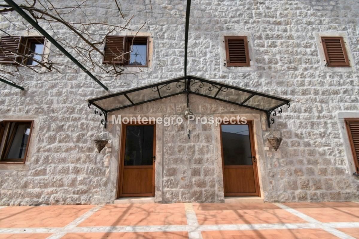 Дом в Костанице, Черногория, 306 м² - фото 1