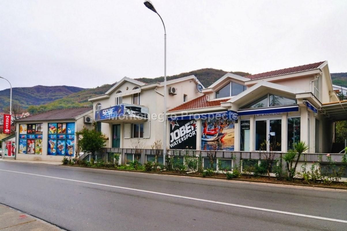 Офис в Тивате, Черногория, 714 м² - фото 1