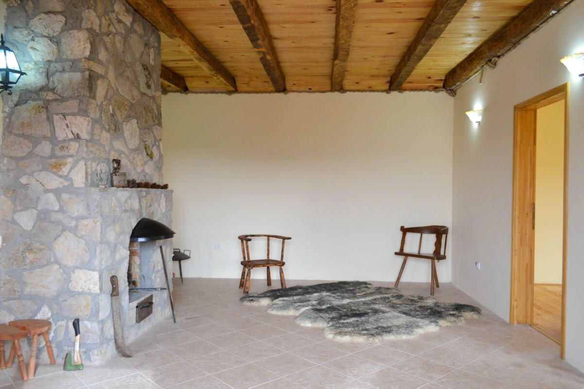 Дом в Цетине, Черногория, 78 м² - фото 2