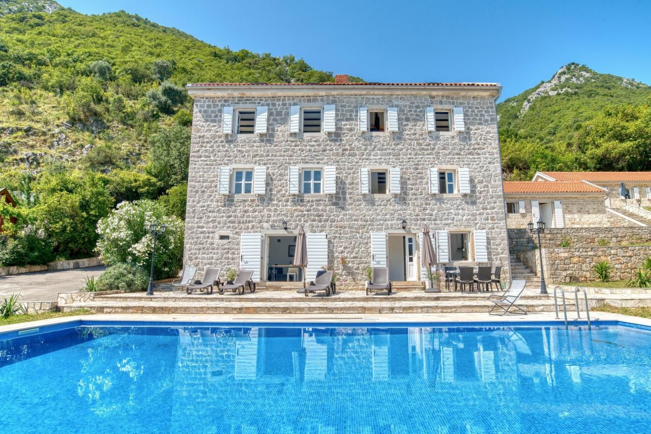 Дом в Прчани, Черногория, 800 м² - фото 2