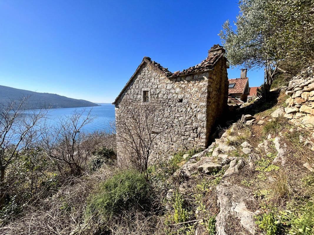 Дом в Кумборе, Черногория, 30 м² - фото 2