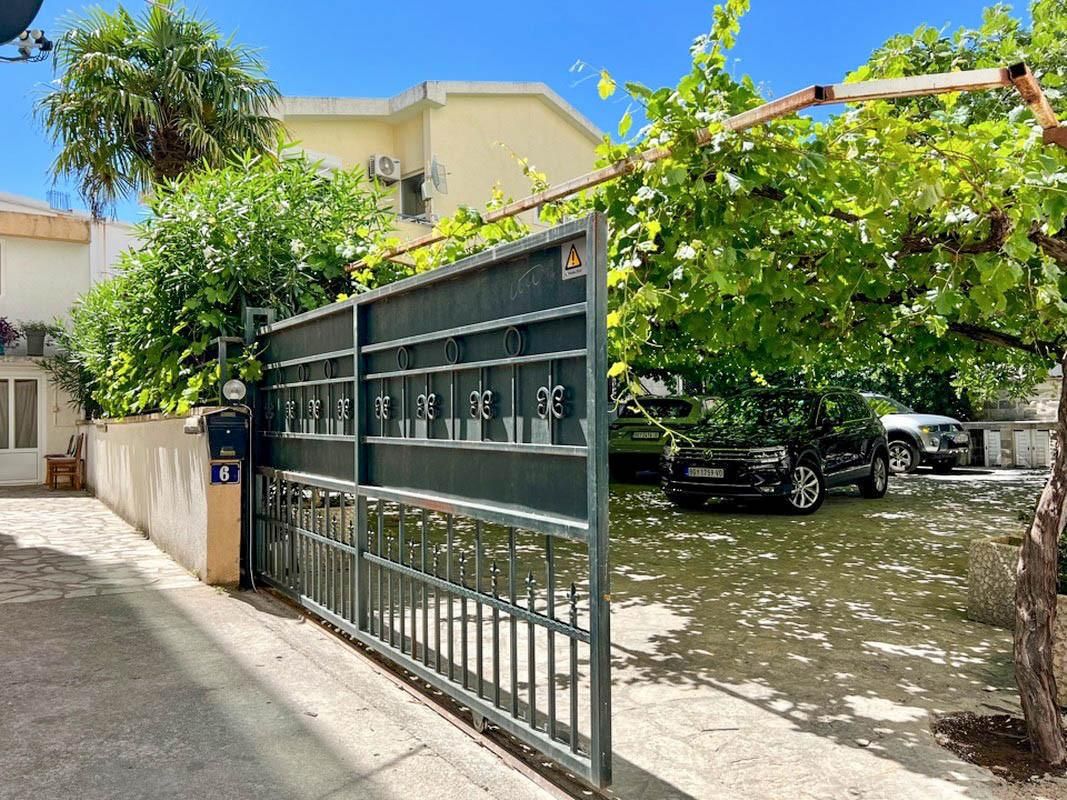 Квартира в Бечичи, Черногория, 86 м² - фото 2