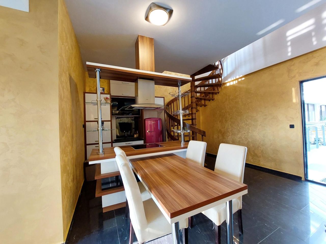 Квартира в Баре, Черногория, 84 м² - фото 2