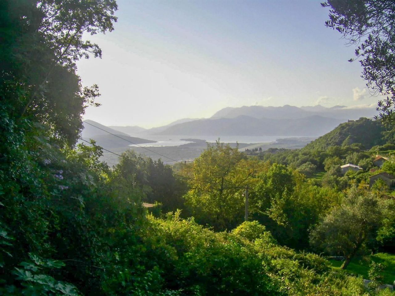 Земля в Которе, Черногория, 2 100 м² - фото 2