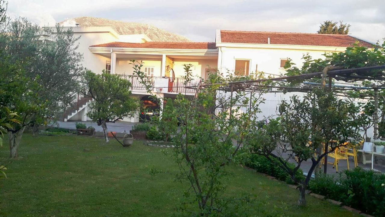 Дом в Баре, Черногория, 400 м² - фото 2