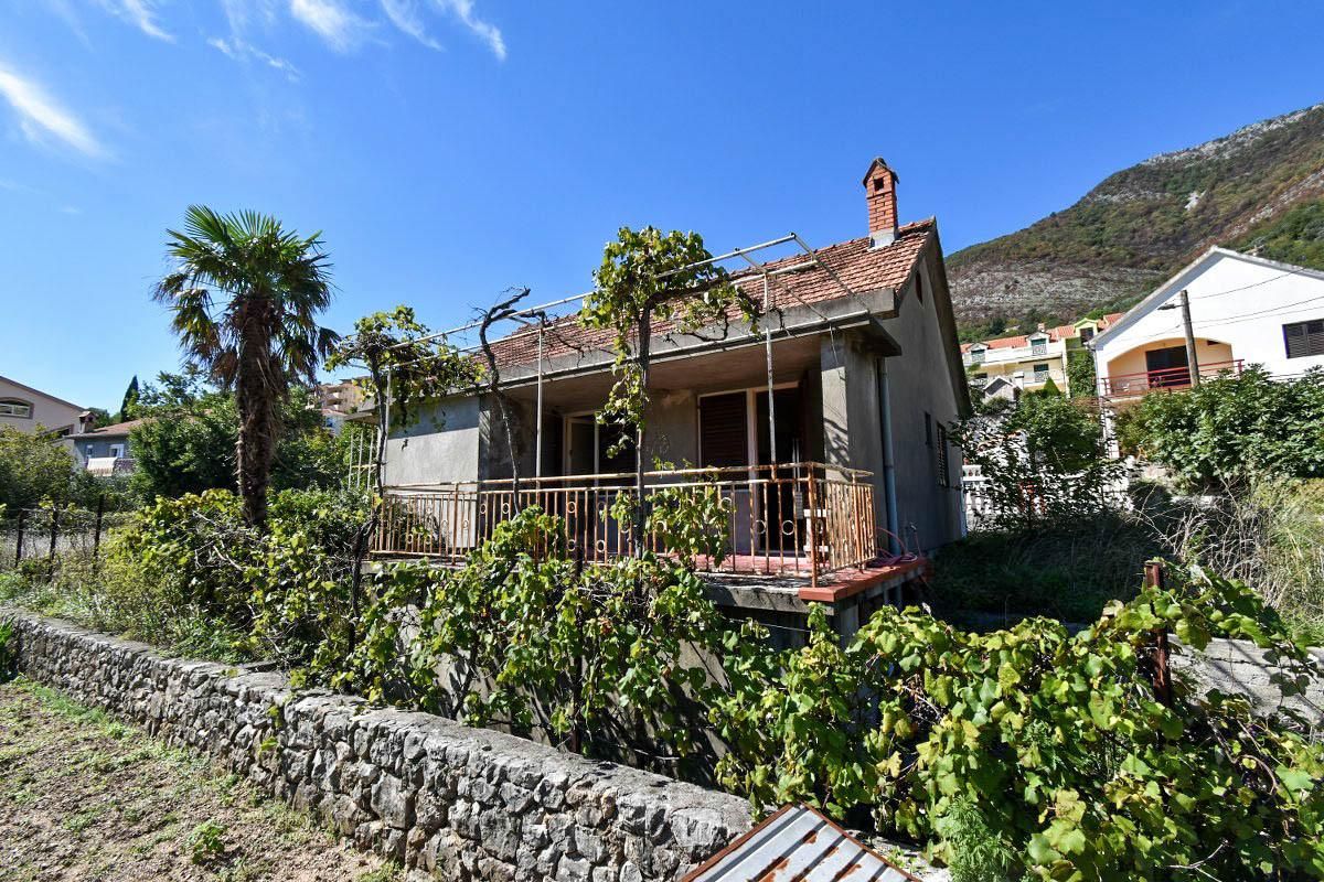 Дом в Каменари, Черногория, 100 м² - фото 2