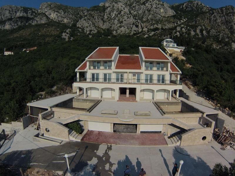 Дом в Близикуче, Черногория, 1 006 м² - фото 2