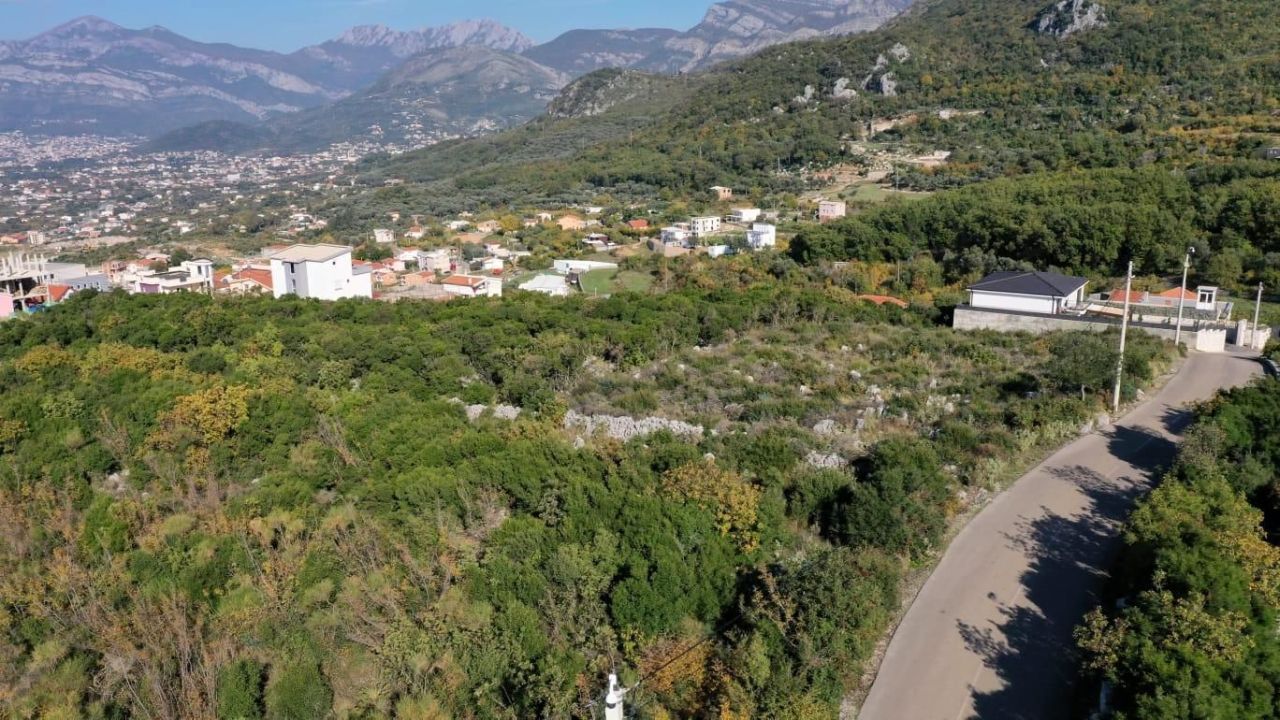 Земля в Добра Воде, Черногория, 6 699 м² - фото 2