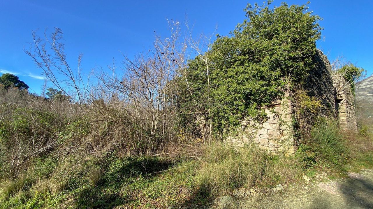 Земля в Булярице, Черногория, 9 477 м² - фото 2