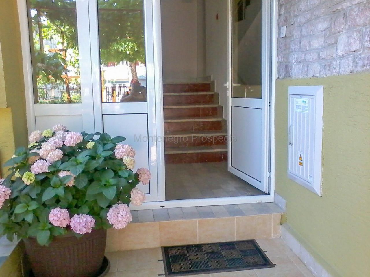 Офис в Сутоморе, Черногория, 440 м² - фото 2